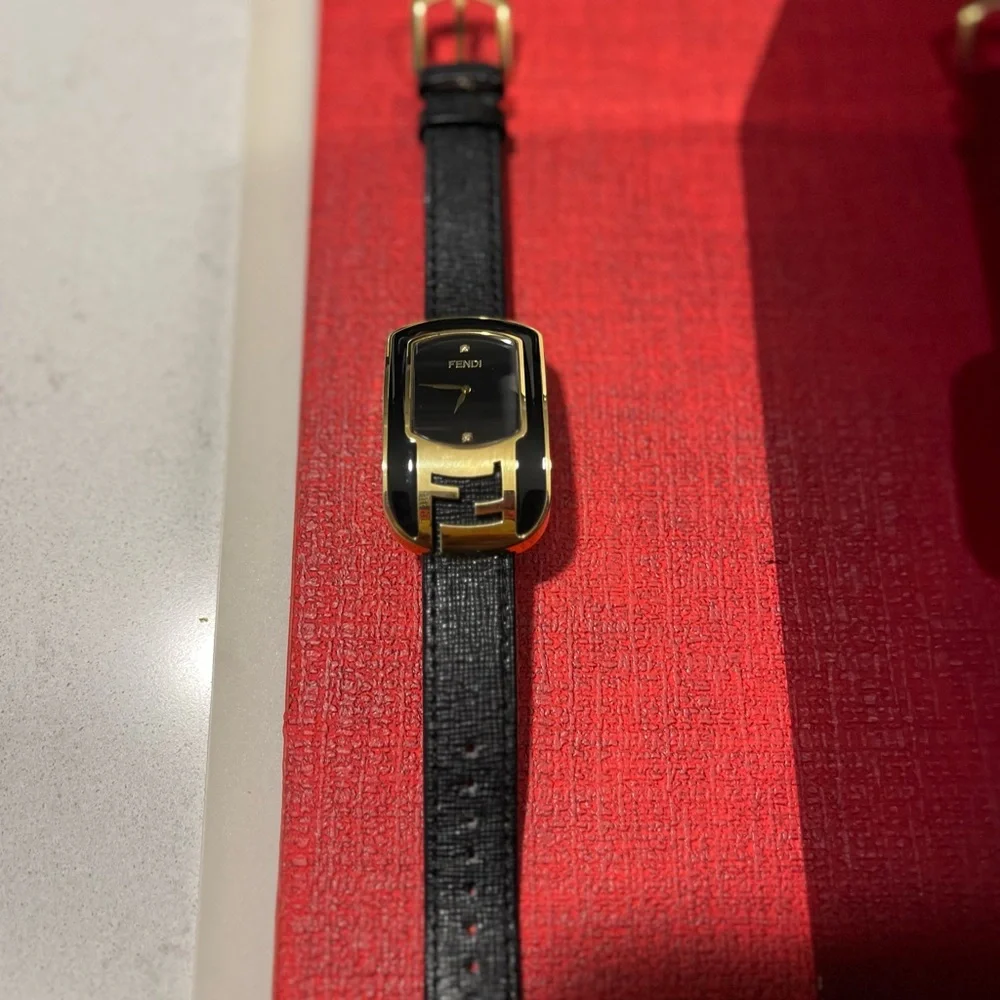 FENDI CHAMELEON AUTHENTIC DOUBLE ICONIC ‘F’ LEATHER DIAMOND WATCH